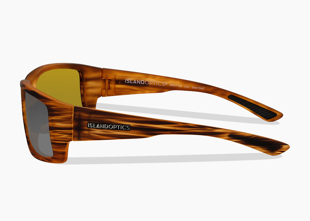 wood grain|yellow low light