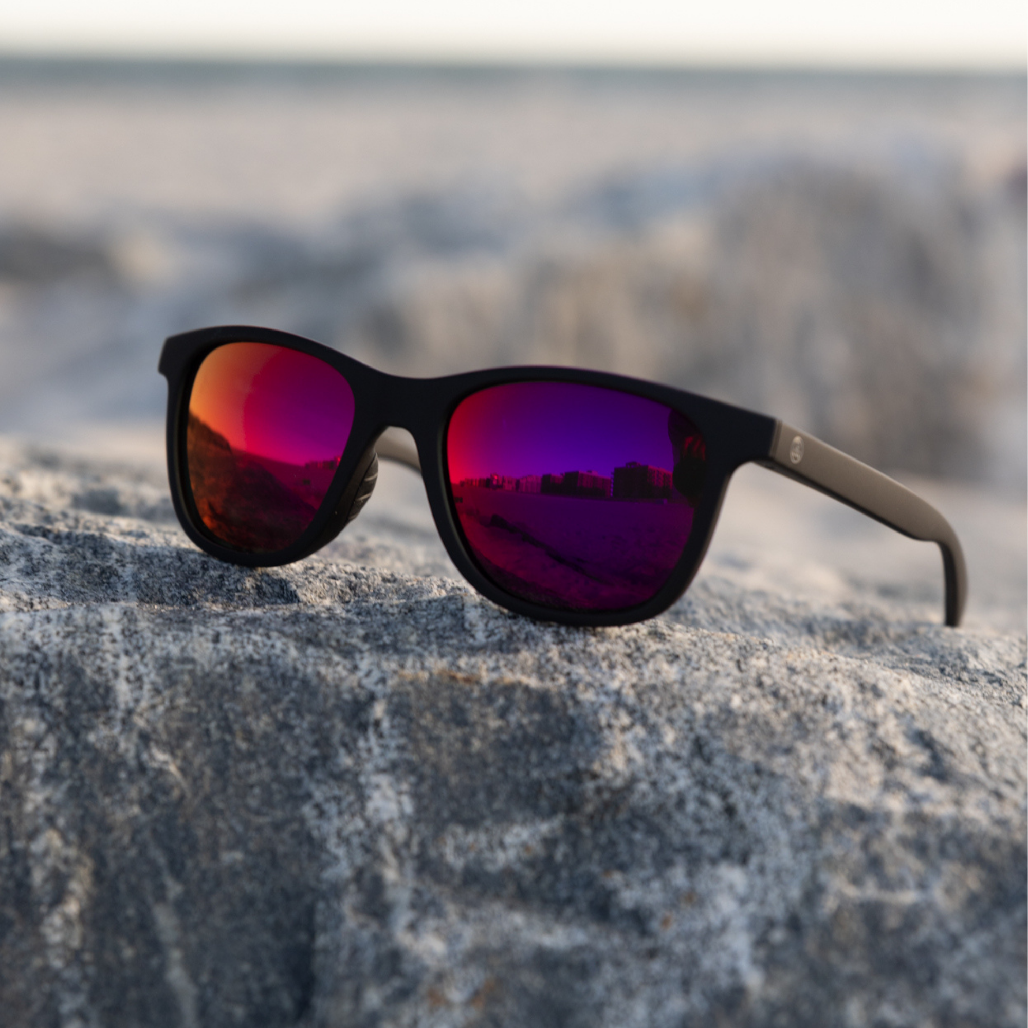 Matte-Black-+-Red-Sunset-Mirror