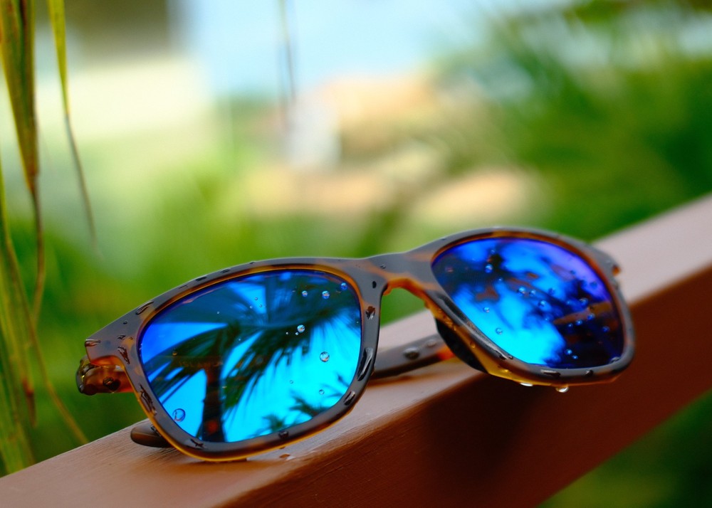 matte tortoise|blue flash mirror